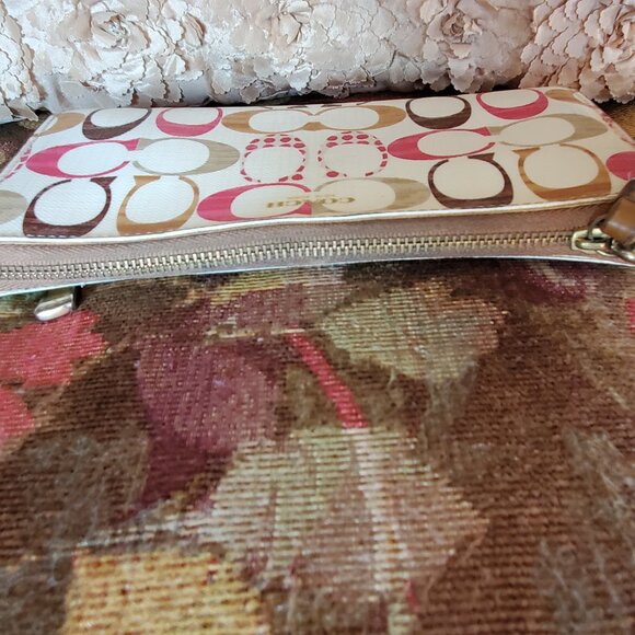 Coach Signature Wallet Wristlet - Picture 4 of 7